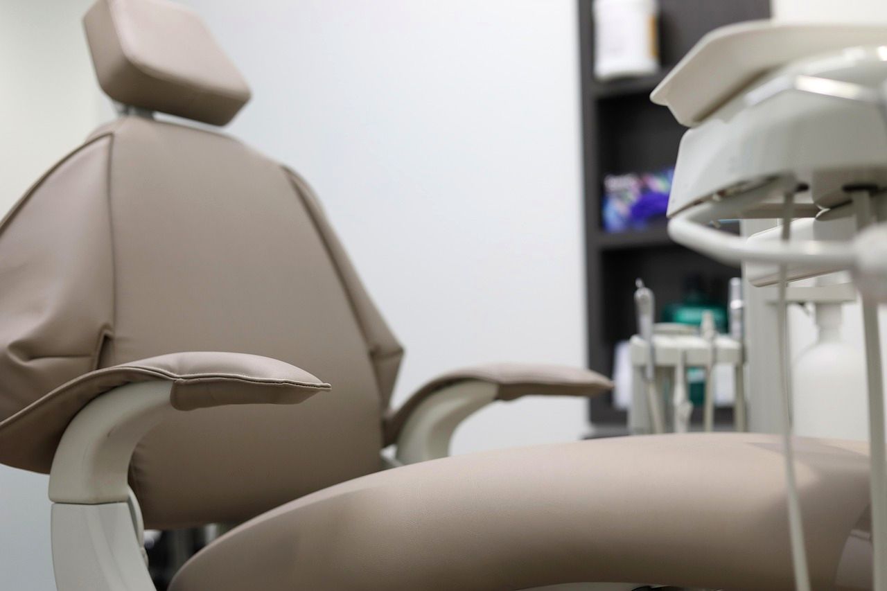 A modern, comfortable dental treatment room